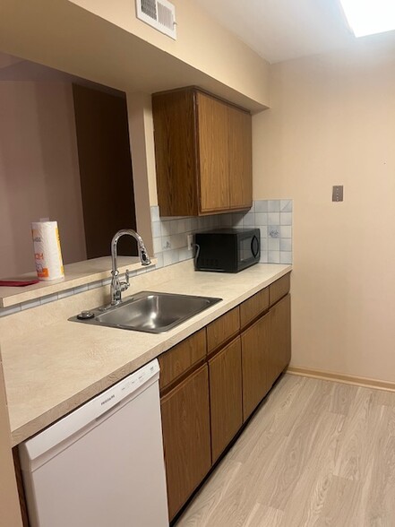 Building Photo - 1017 Shepherds Way