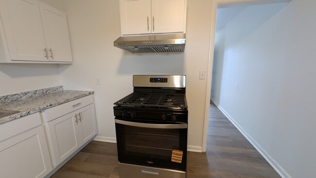 Building Photo - 1025 E Wallace St