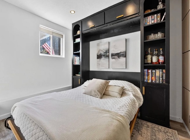 Building Photo - 1295 Jasmine Way