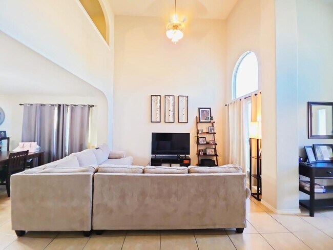 Building Photo - 1408 Calaveras Ct