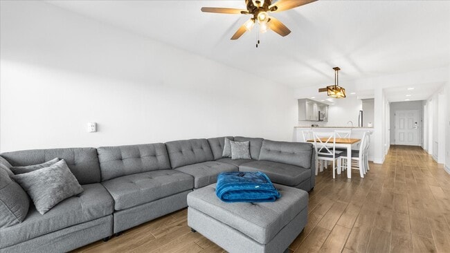 Building Photo - 1825 Riverside Dr