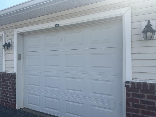 Building Photo - 1078 W Summerfield Gln Cir