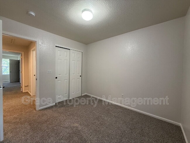 Building Photo - 9378 Garfield Way