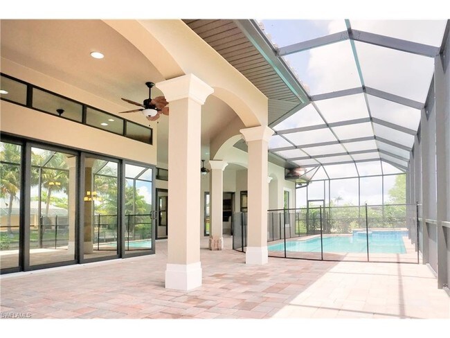 Building Photo - 601 SW 40th Terrace