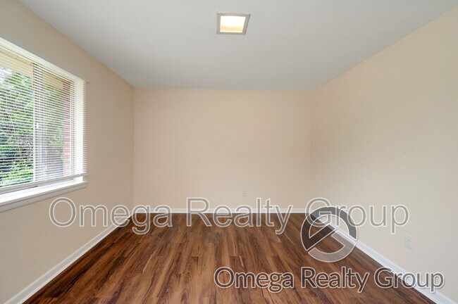 Building Photo - 2150 20th St