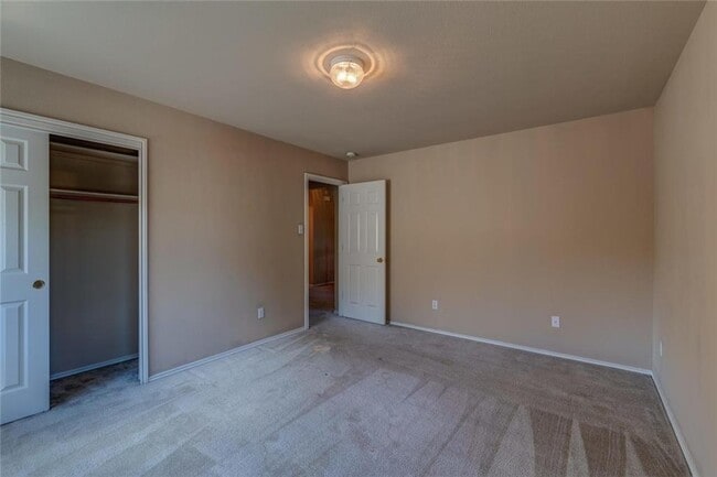 Building Photo - 10816 Pall Mall Dr