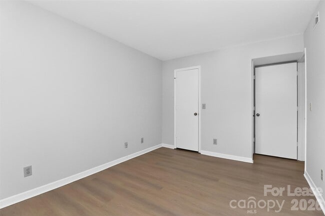 Building Photo - 11029 Harrowfield Rd