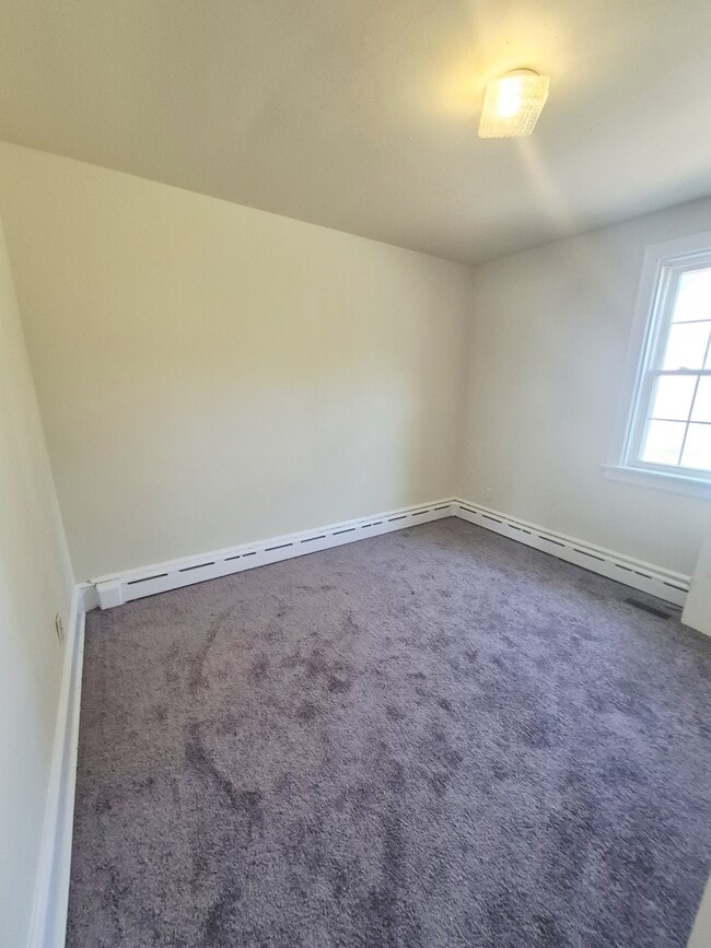 Building Photo - 5140 Alberene Rd