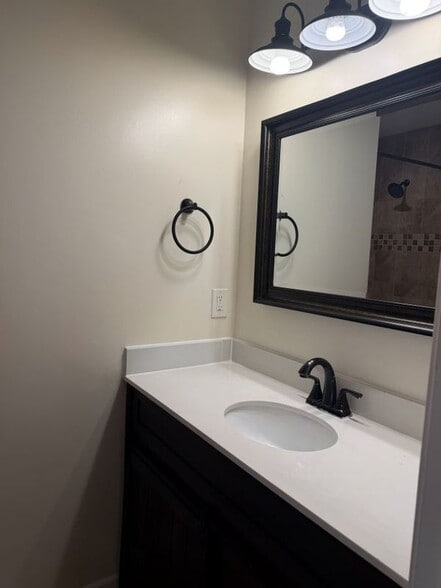 Building Photo - 7818 Attleboro Dr