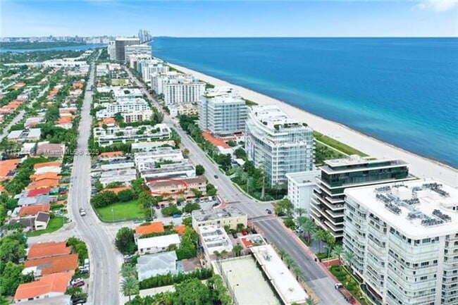 Building Photo - 9008 Collins Ave