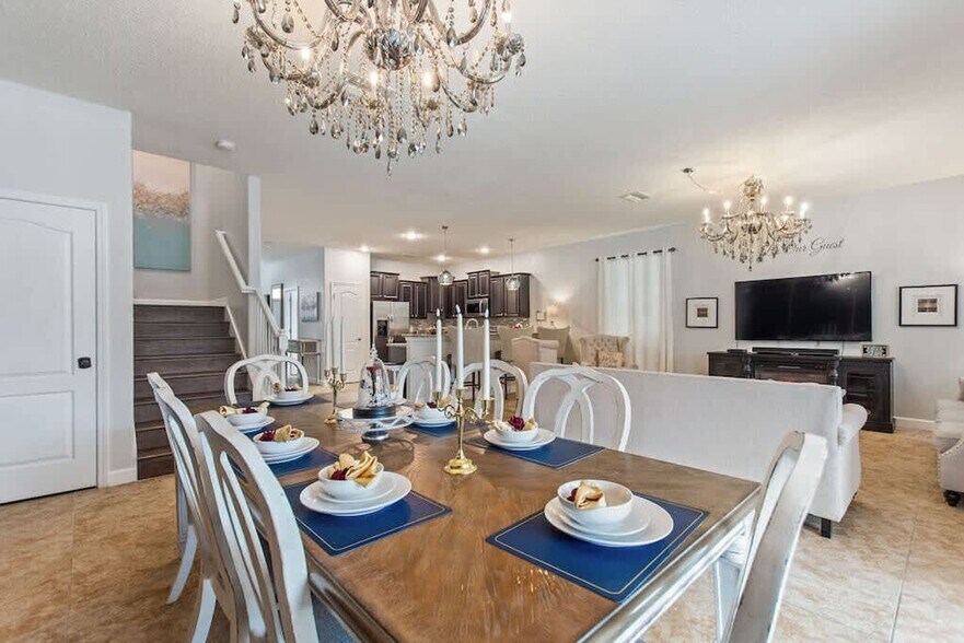 Building Photo - 1422 Thunderbird Rd