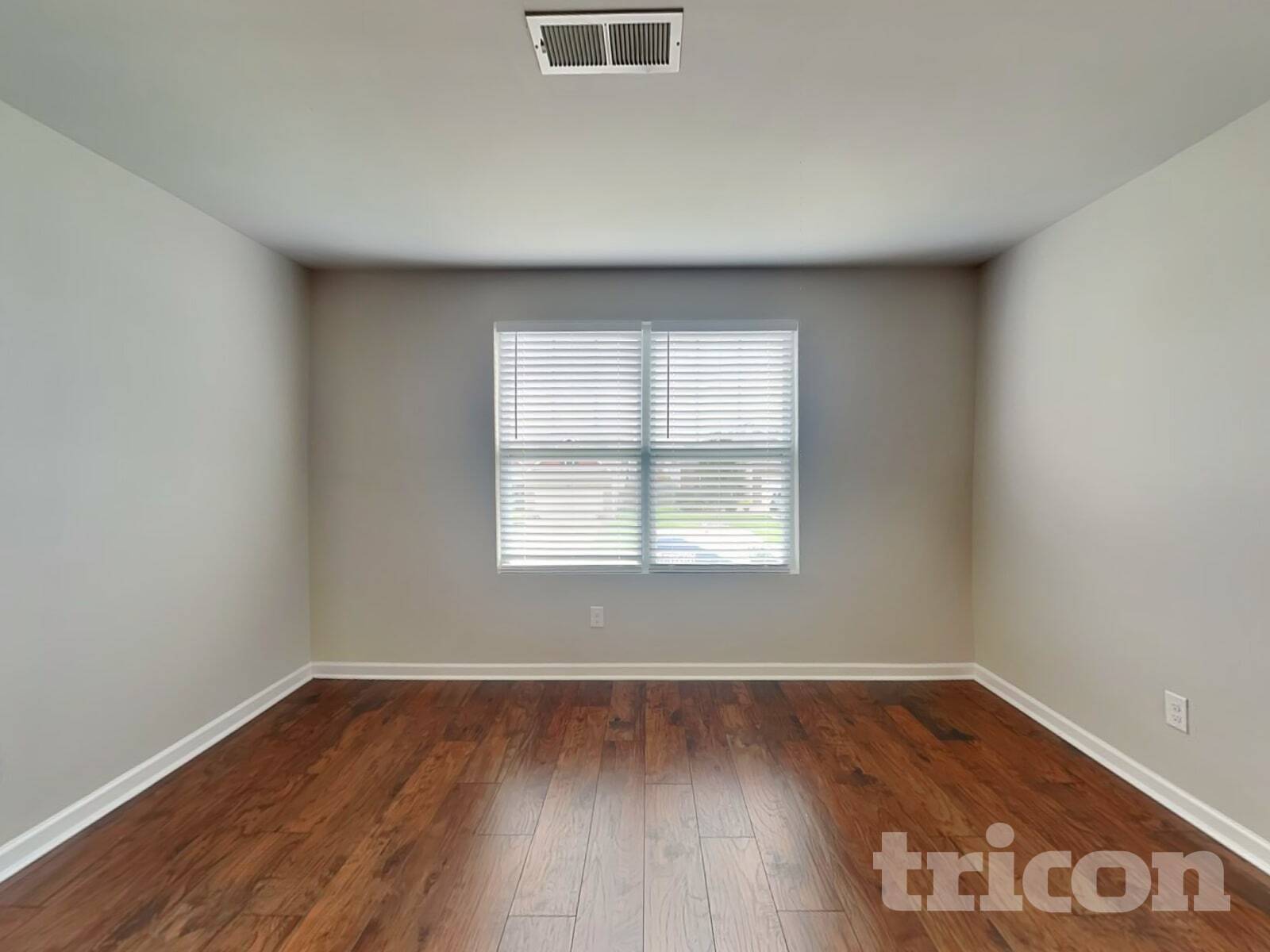 Building Photo - 832 Foxdale Dr