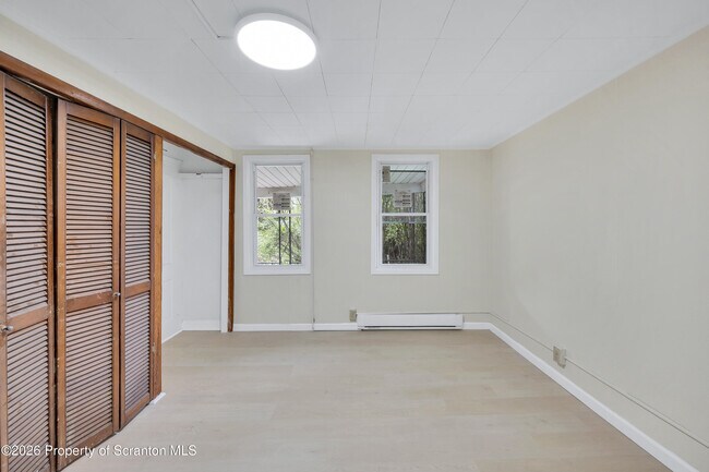 Building Photo - 629 Beech St