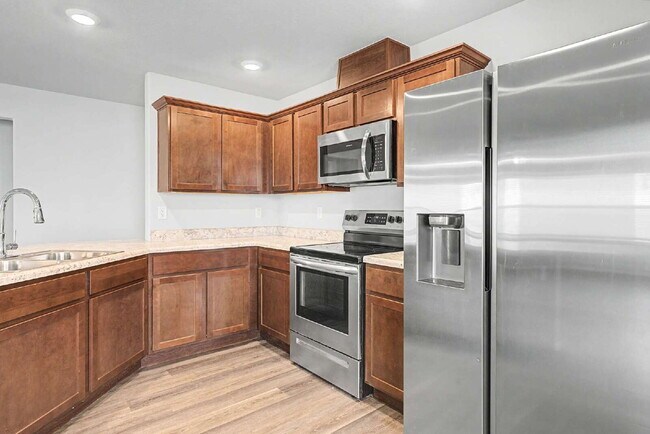 Building Photo - 4404 SW Sackett Ave