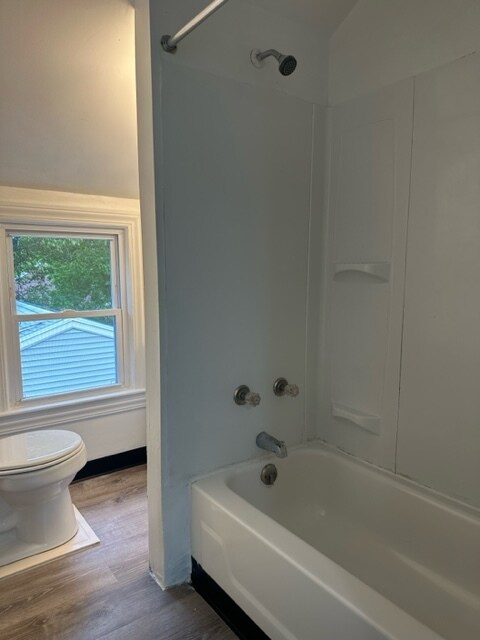 Building Photo - 255 Blakeslee St