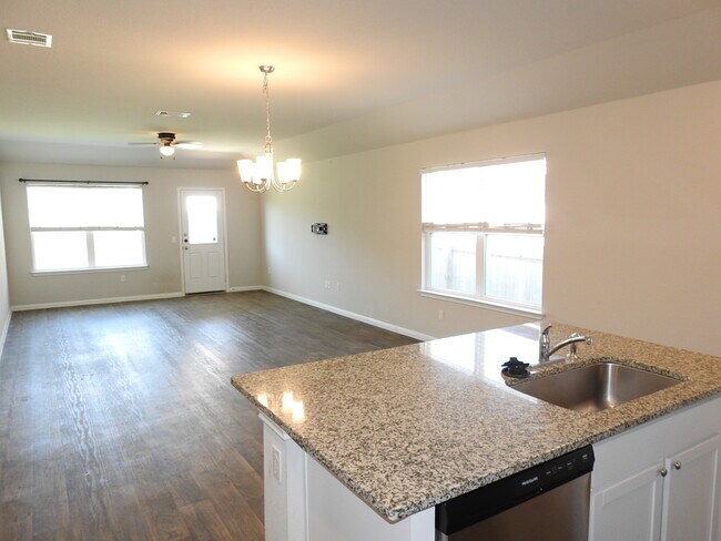 Building Photo - 621 Callahan Ln