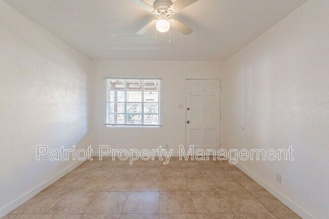 Building Photo - 928 W McDowell Rd