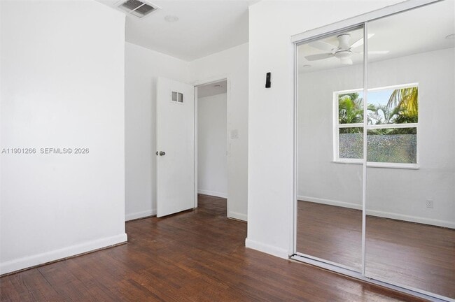 Building Photo - 2280 SW 43rd Ave