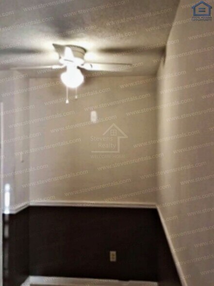 Building Photo - 3615 Missionaire Ave