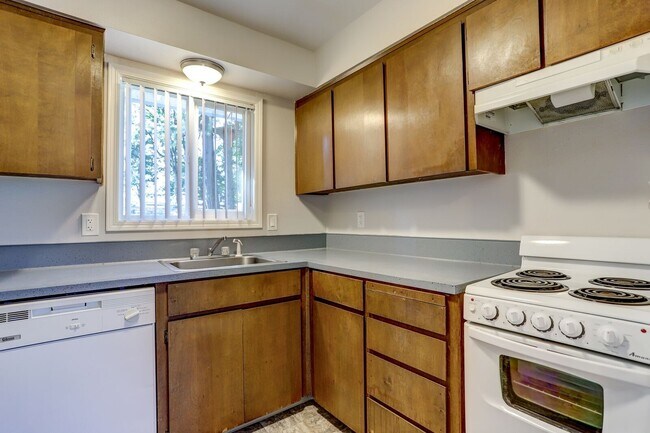 Interior Photo - Amber Lantern Apartments