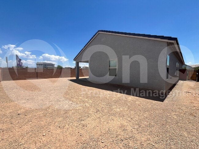 Building Photo - 12885 E Russo Dr