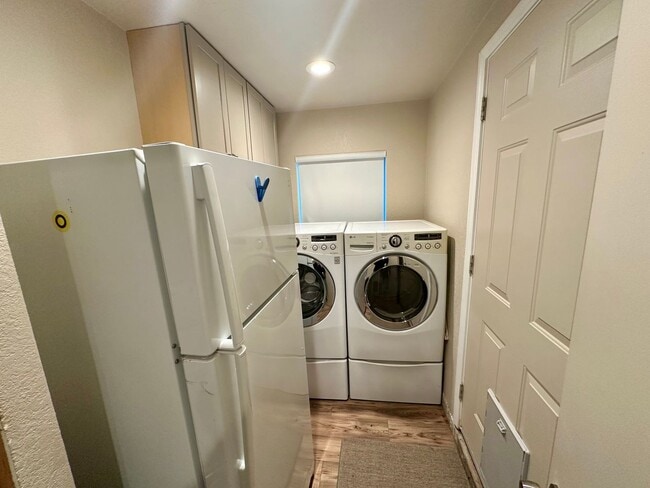 Building Photo - Charming 1-bedroom, 1-bathroom cottage