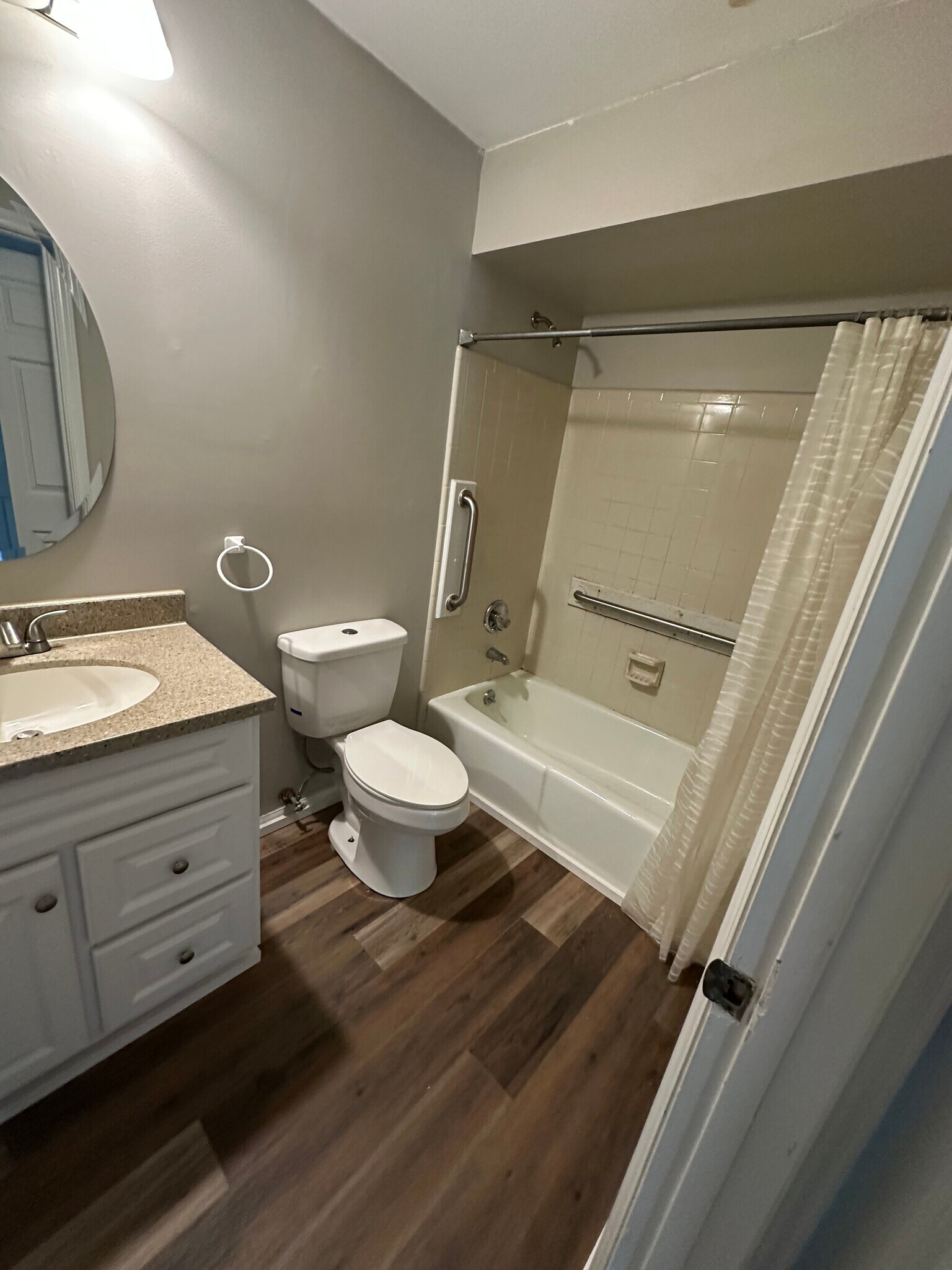 Second Bathroom - 4621 Hamory Dr