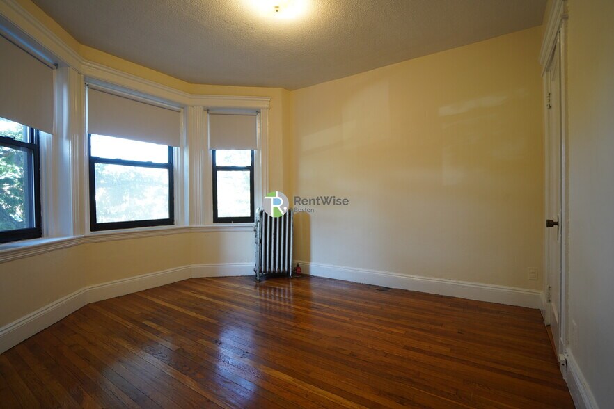 Building Photo - 1156 Commonwealth Ave