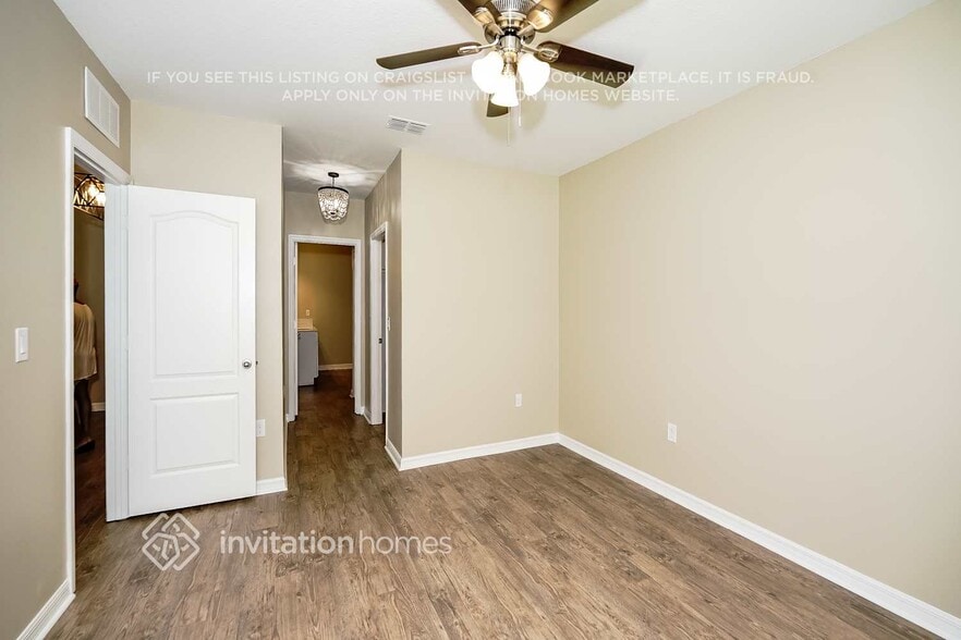 Building Photo - 532 White Coral Ln