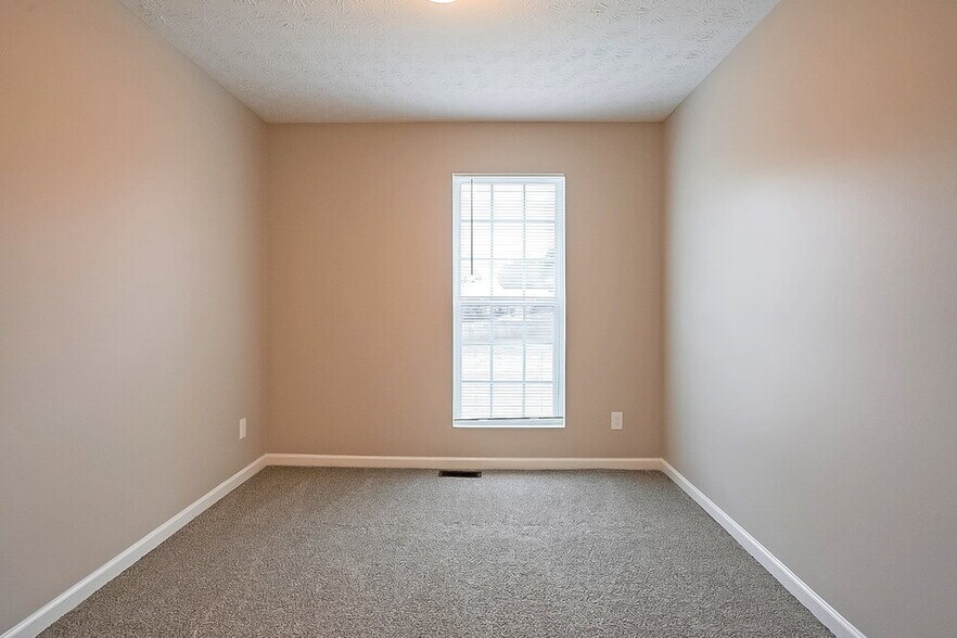 Building Photo - 216 Meadowlark Pl