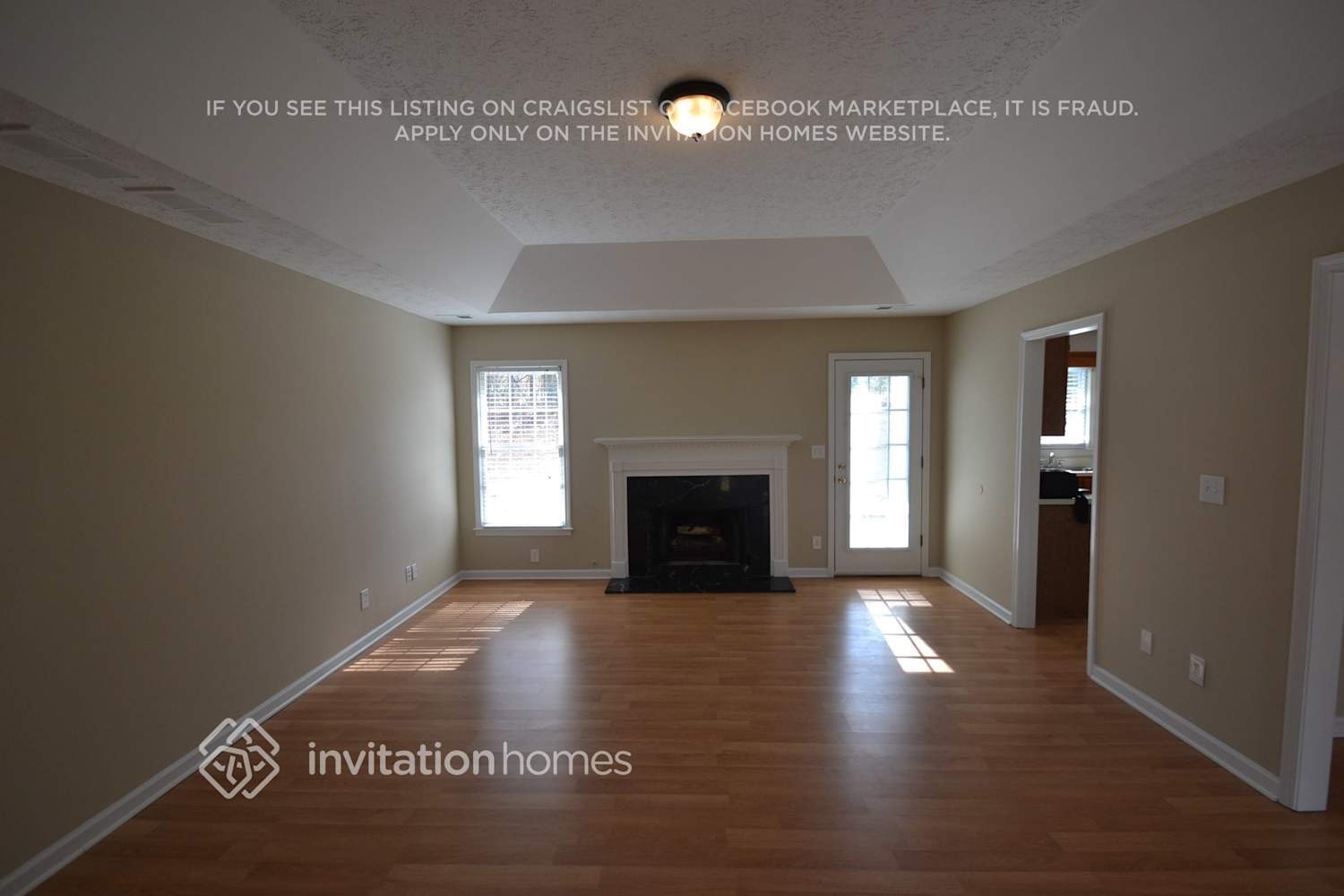 Building Photo - 3061 Lakecrest Dr