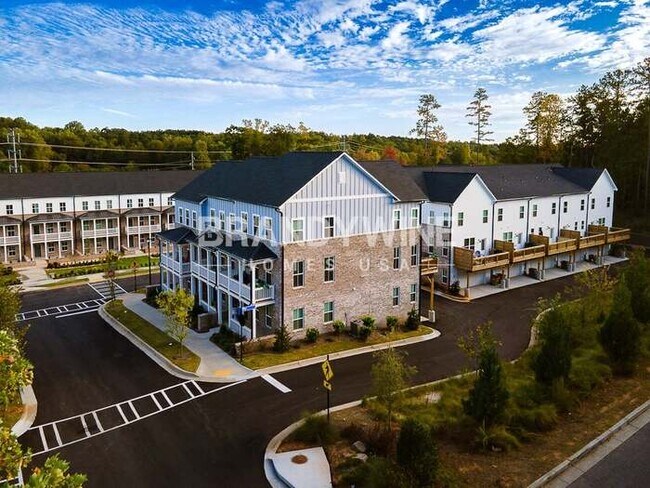 Building Photo - 707 Valtek Ct