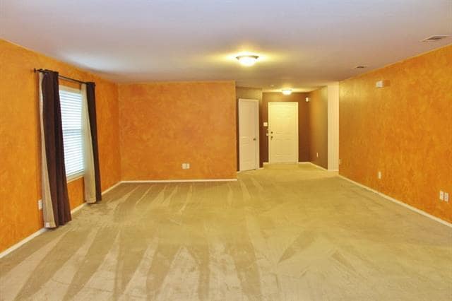 Building Photo - 229 Colt Dr