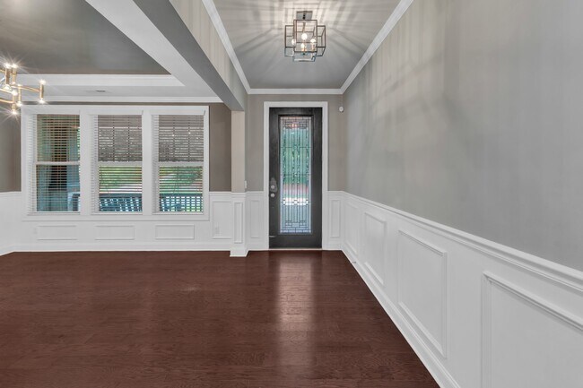 Building Photo - 8313 Henderson Rd