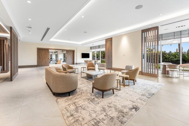 Building Photo - 220 Lake Shore Dr