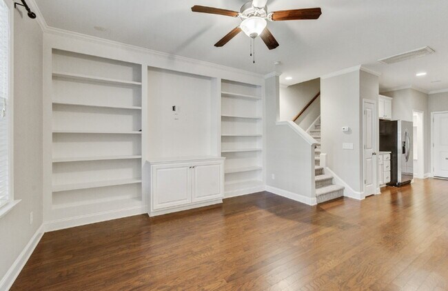 Building Photo - 2005 Kings Gate Ln