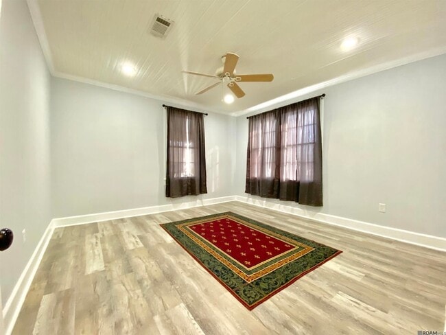 Building Photo - 14039 Young Rd