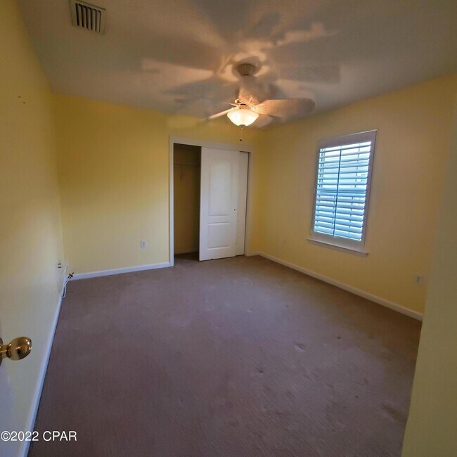 Building Photo - 431 Hidden Island Dr