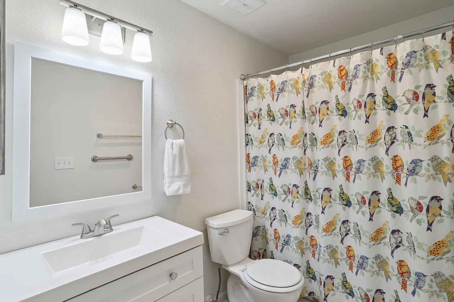 Bathroom 2 w/ Linen Closet - 1481 Center Street Ext