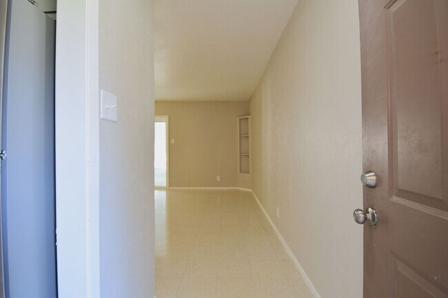 Building Photo - 5936 Cherry Loop
