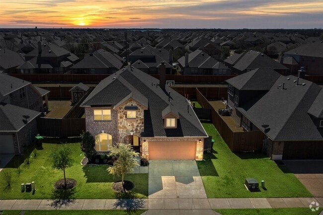 Building Photo - 1716 Grady Ln