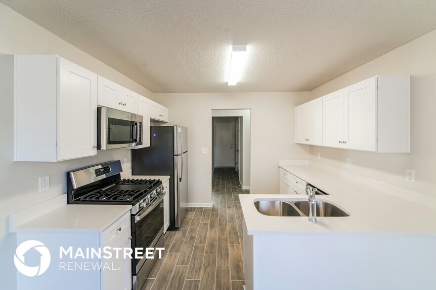 Building Photo - 3265 Trail Point