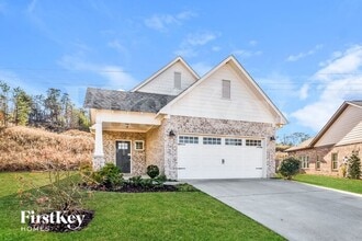 Building Photo - 1470 Woodridge Pl