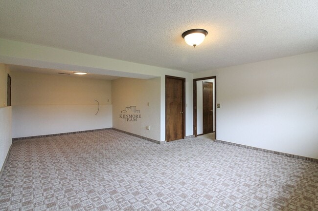 Building Photo - 4 Bedroom, 2 Bath Home in Pasco