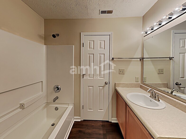 Building Photo - 11532 Pegasus Dr