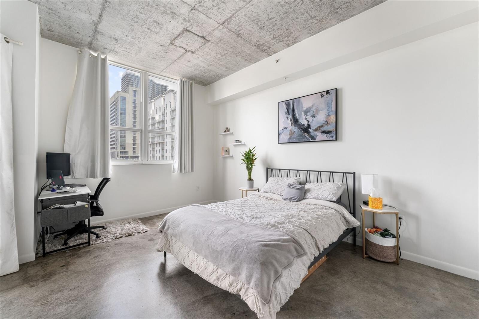 Building Photo - 133 NE 2nd Ave