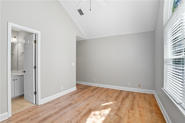Building Photo - 421 Atlantic Dr