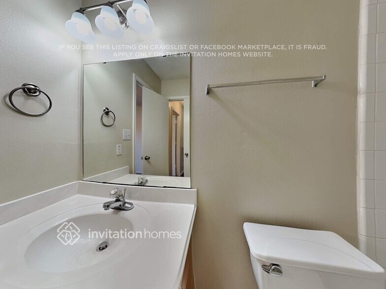 Building Photo - 9206 Rosewell Ct