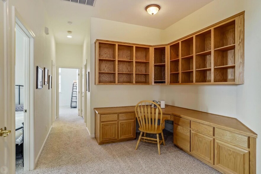 Building Photo - 4287 Windsong Dr