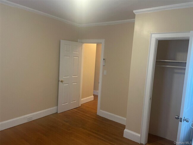 Building Photo - 4212 Monticello Ave